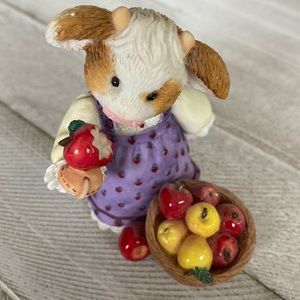 October Girl with Apples Figurine-Excellent condition
